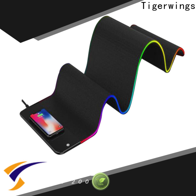 prevent wear gaming mouse pad with wireless charger factory for Play games